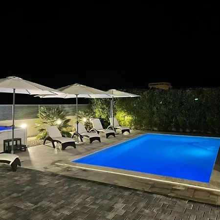 Luxury Harbor 빌라 *