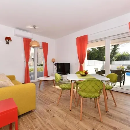 Villa Luxury Harbor *