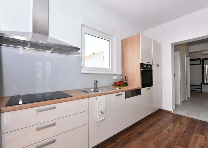 Luxury Harbor Villa *