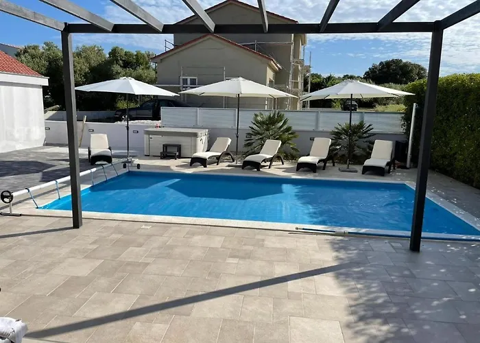 Luxury Harbor Villa Bibinje