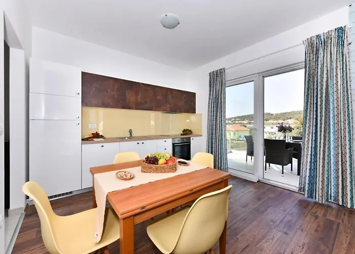 Villa Luxury Harbor *